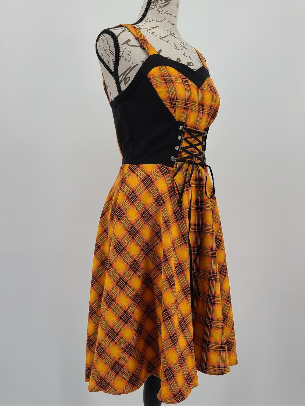 Unique Vintage's Orchid Bloom Plaid Corset Bodice Dress Size 6 - Picture 2 of 14